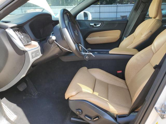 2021 VOLVO XC60 T5 IN YV4102DL7M1886612