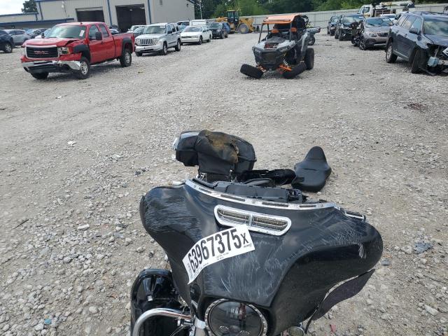 2019 HARLEY-DAVIDSON FLHX - 1HD1KBC11KB647673
