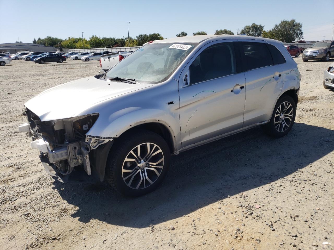 MITSUBISHI OUTLANDER ES