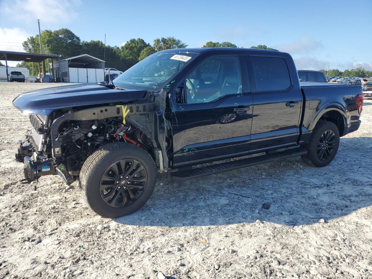 FORD F-150 LARIAT