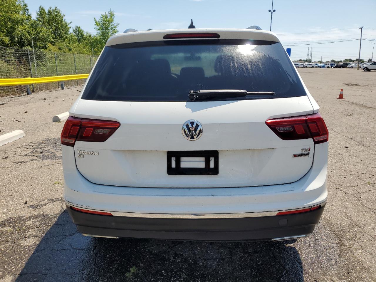 VOLKSWAGEN TIGUAN SE