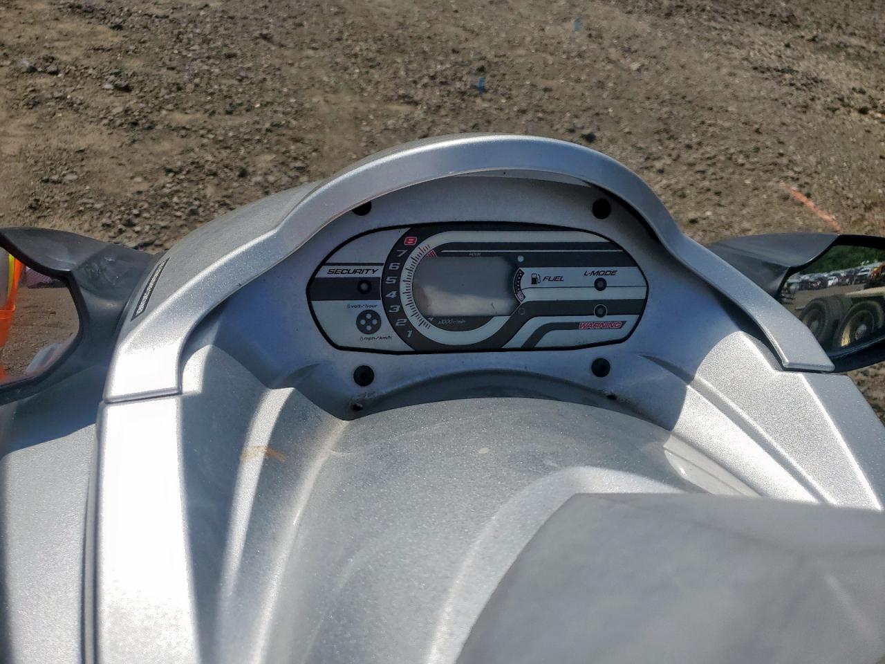 Lot #3284736541 2012 YAMAHA JET SKI