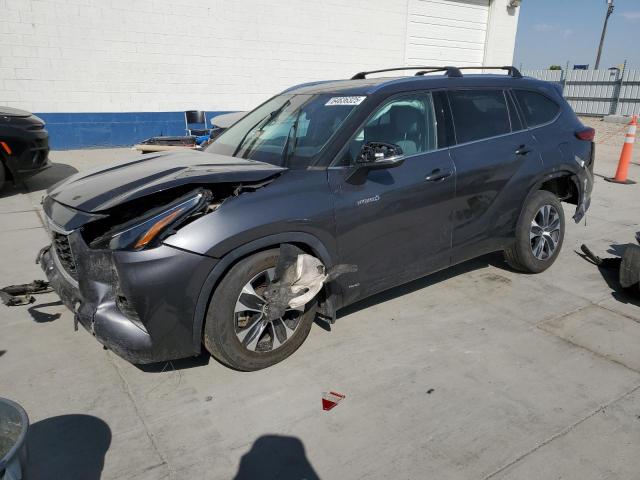 TOYOTA HIGHLANDER