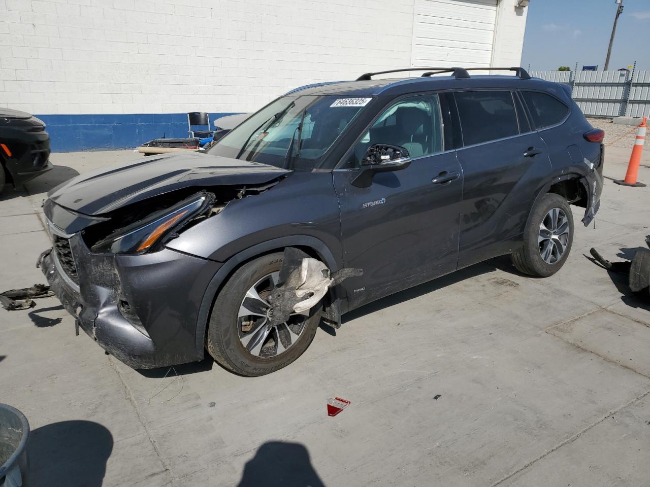 TOYOTA HIGHLANDER HYBRID XLE