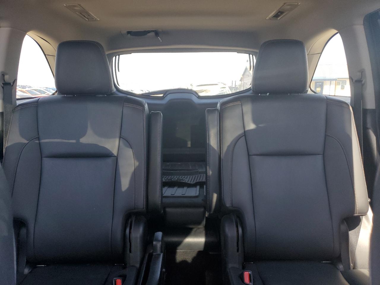 Lot #3211005567 2019 TOYOTA HIGHLANDER