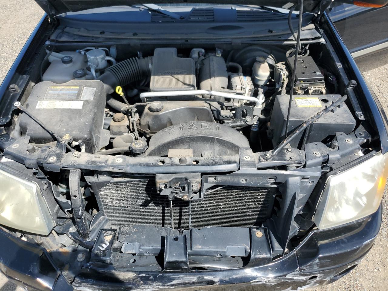 Lot #3211005565 2005 GMC ENVOY XL