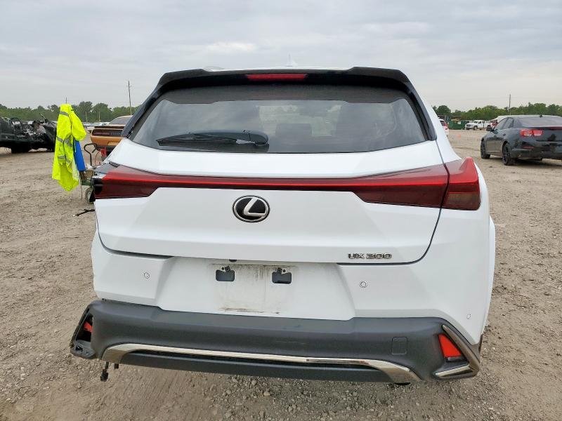2022 LEXUS UX 200 BAS JTHE3JBH7N2047381