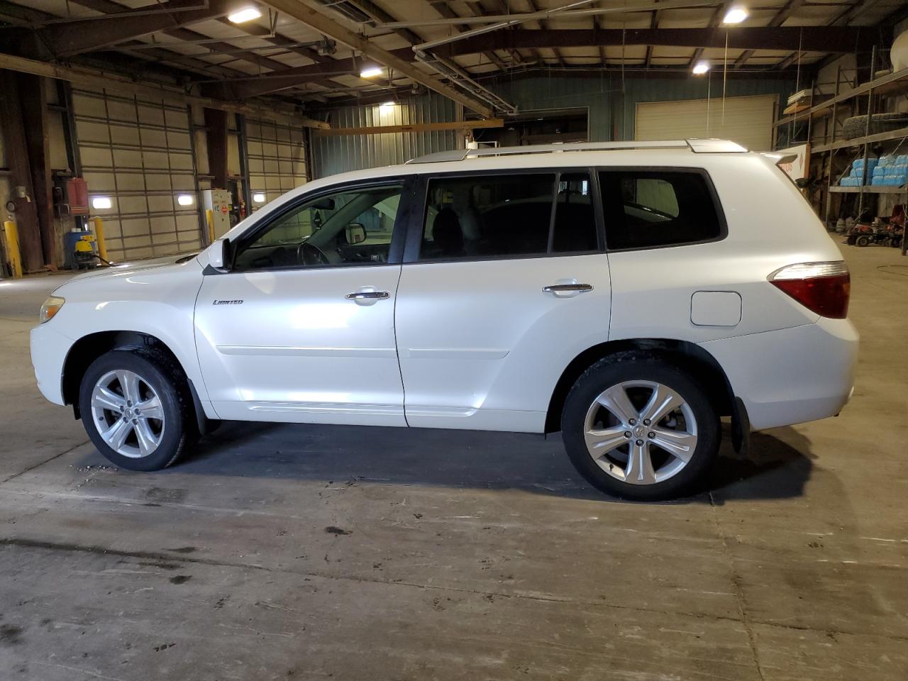 TOYOTA HIGHLANDER LIMITED