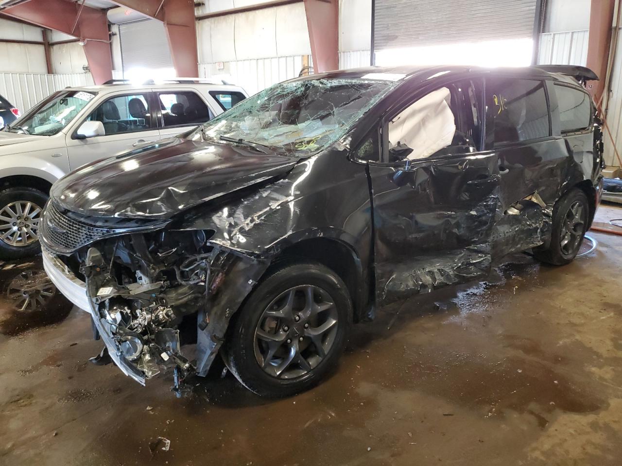 CHRYSLER PACIFICA TOURING PLUS
