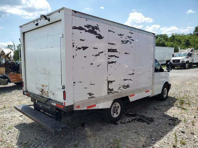 GMC SAVANA CUT 2019 white  gas 1GD07RFPXK1199958 photo #4