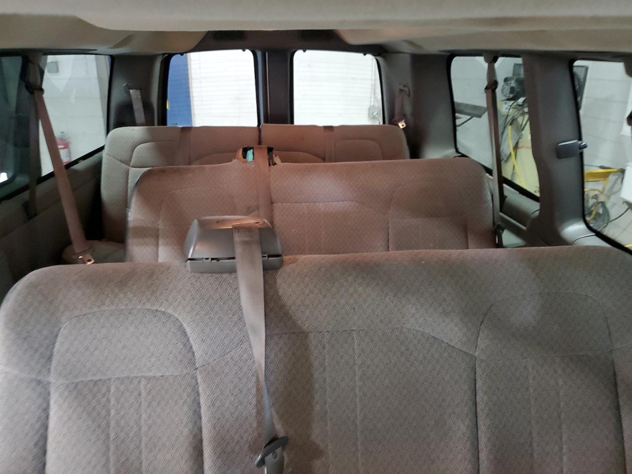 CHEVROLET EXPRESS LT