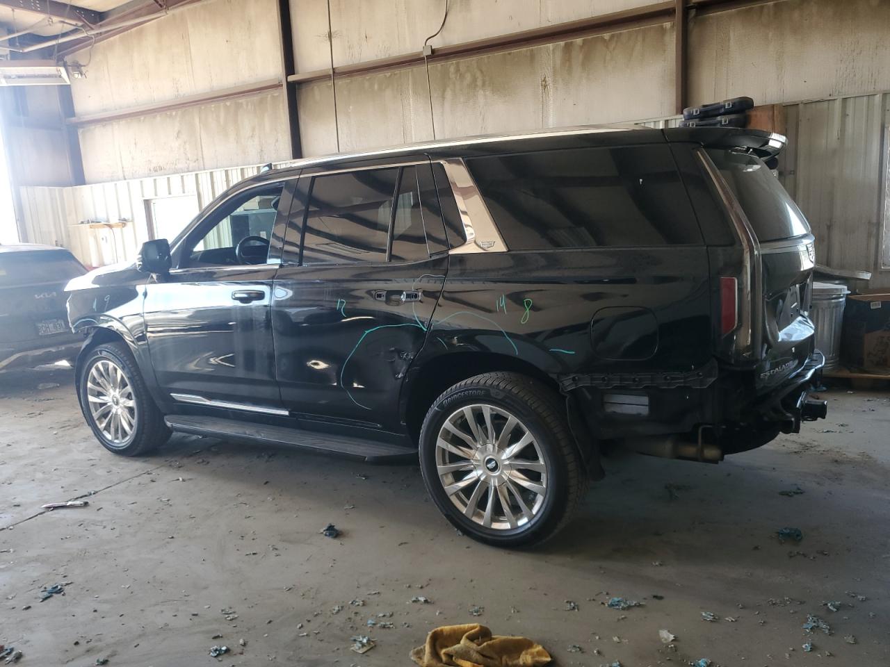 CADILLAC ESCALADE PREMIUM LUXURY