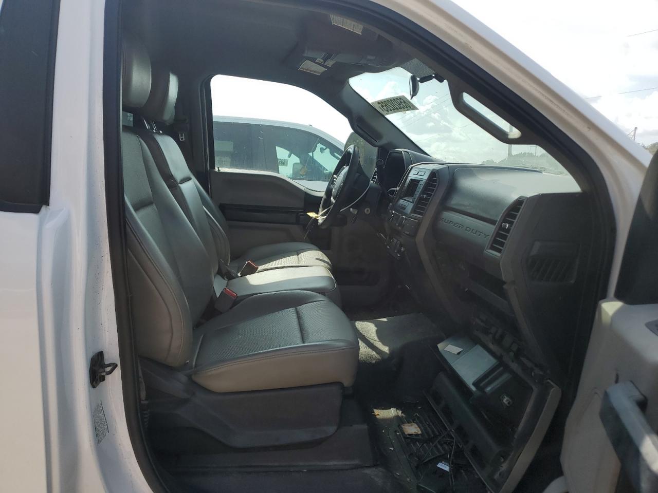 FORD F-550 SUPER DUTY