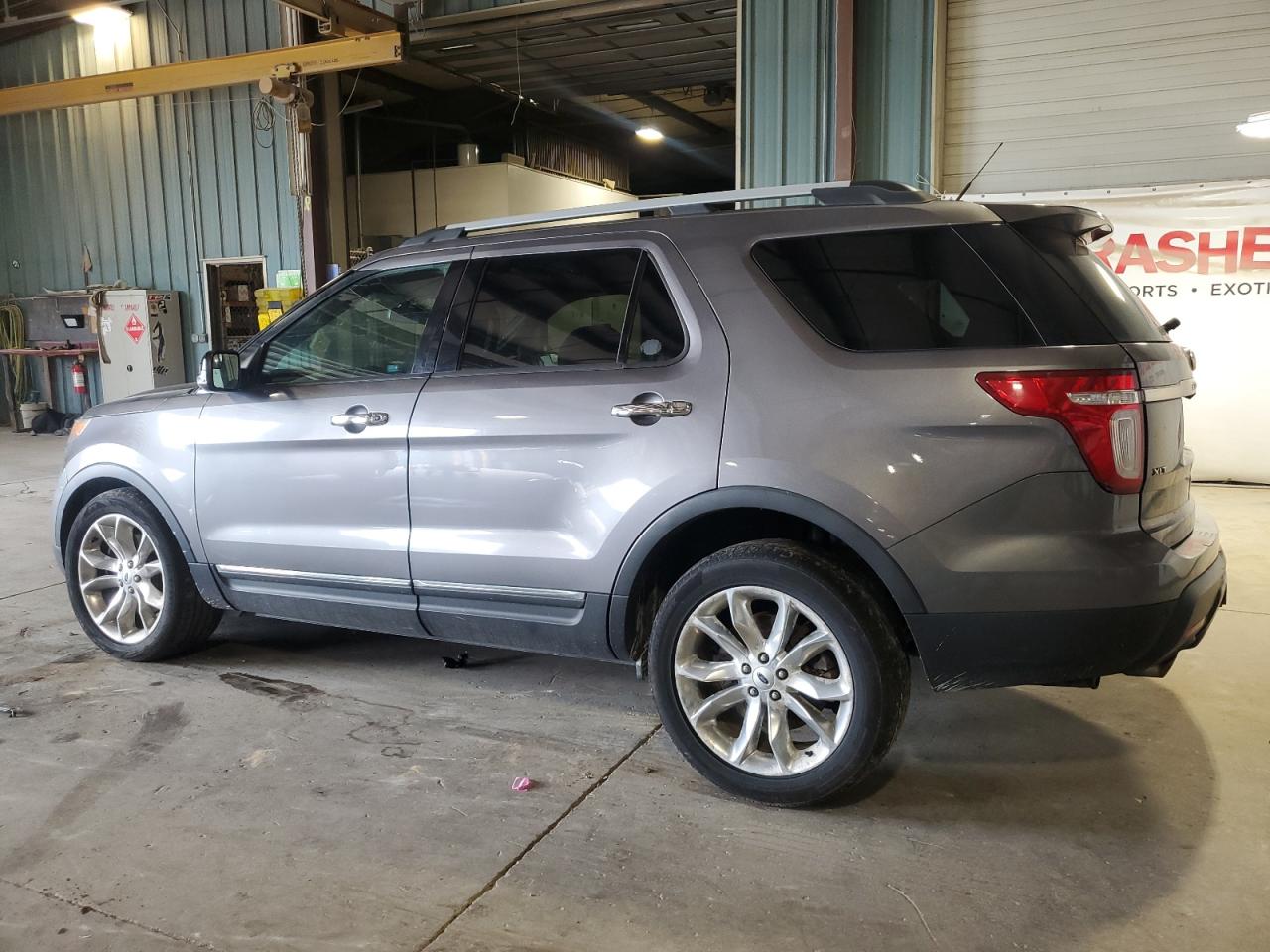 FORD EXPLORER XLT
