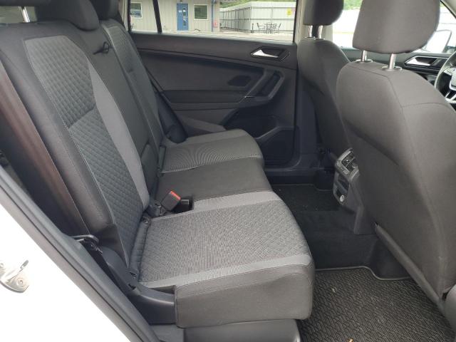 2018 VOLKSWAGEN TIGUAN S 3VV0B7AX0JM017086