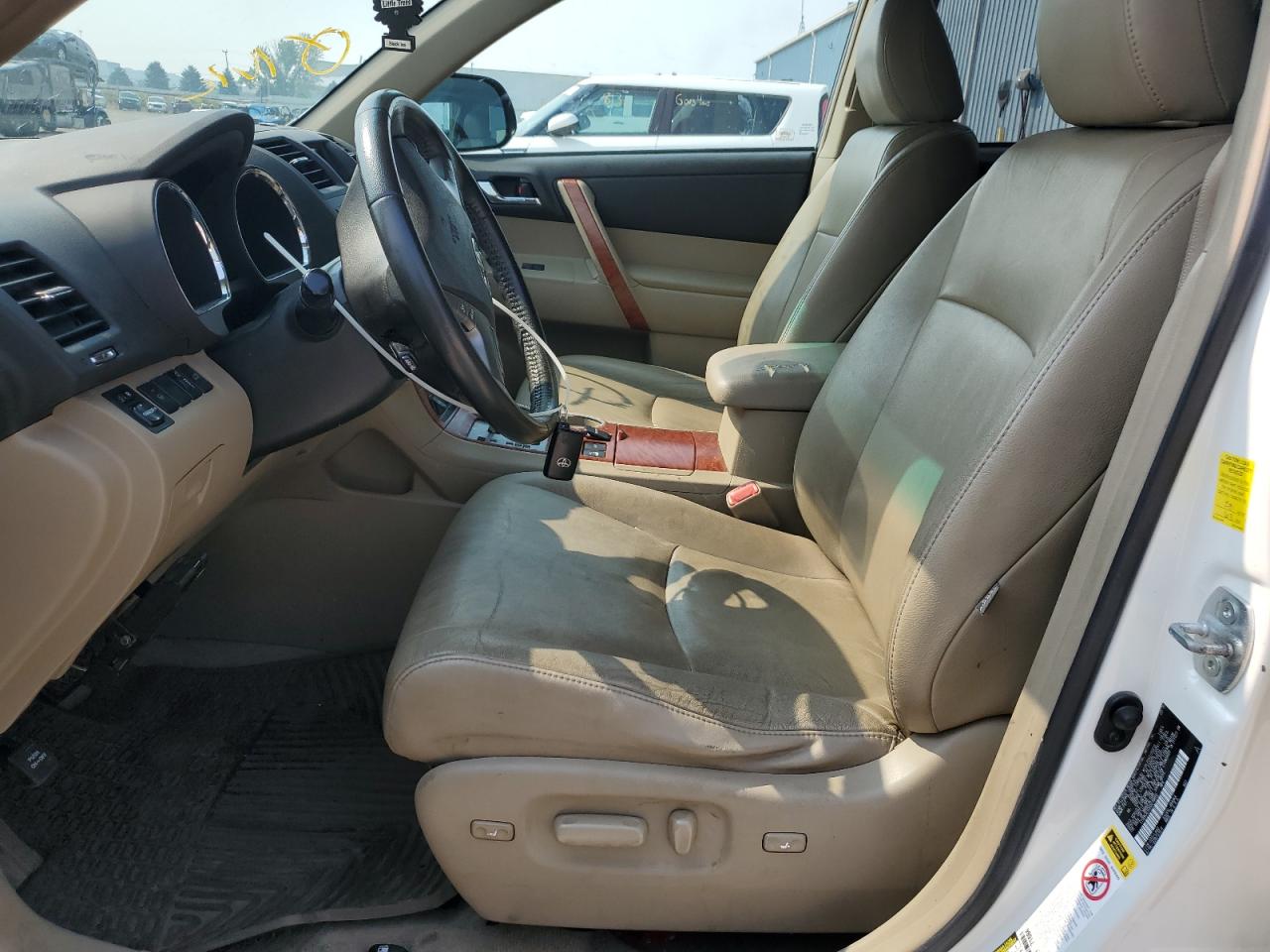 TOYOTA HIGHLANDER LIMITED