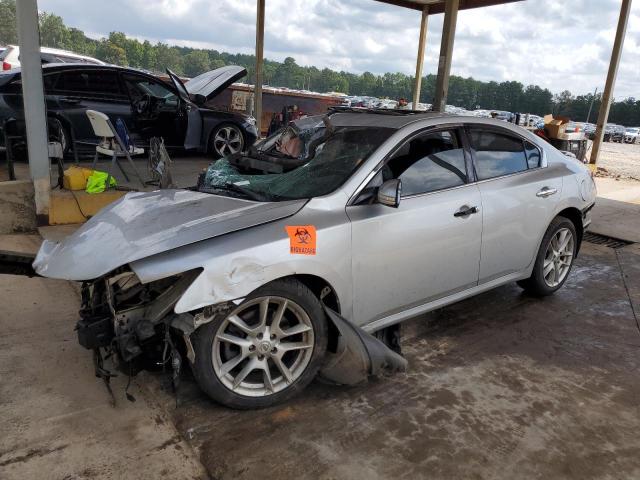 NISSAN MAXIMA S