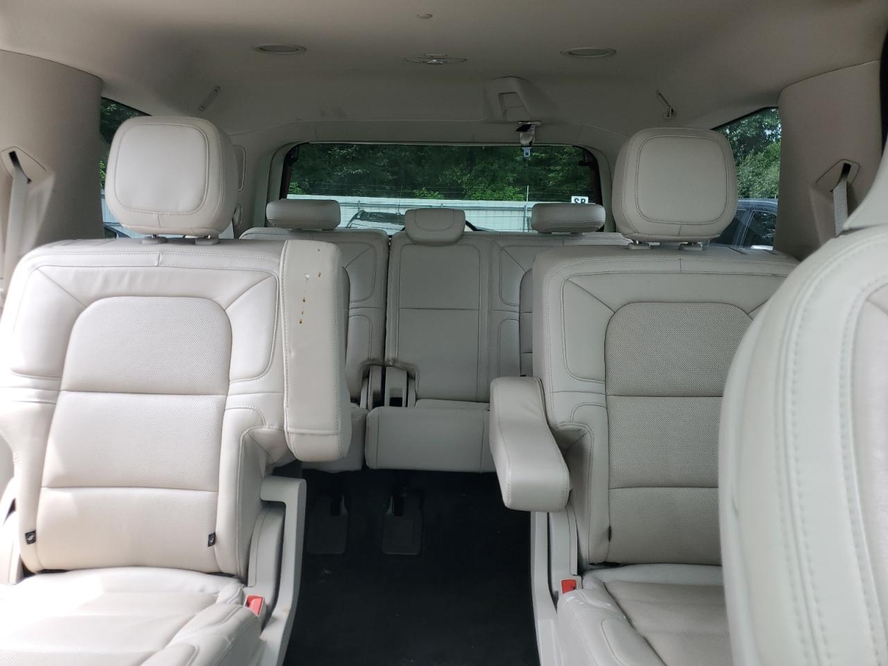 LINCOLN NAVIGATOR RESERVE