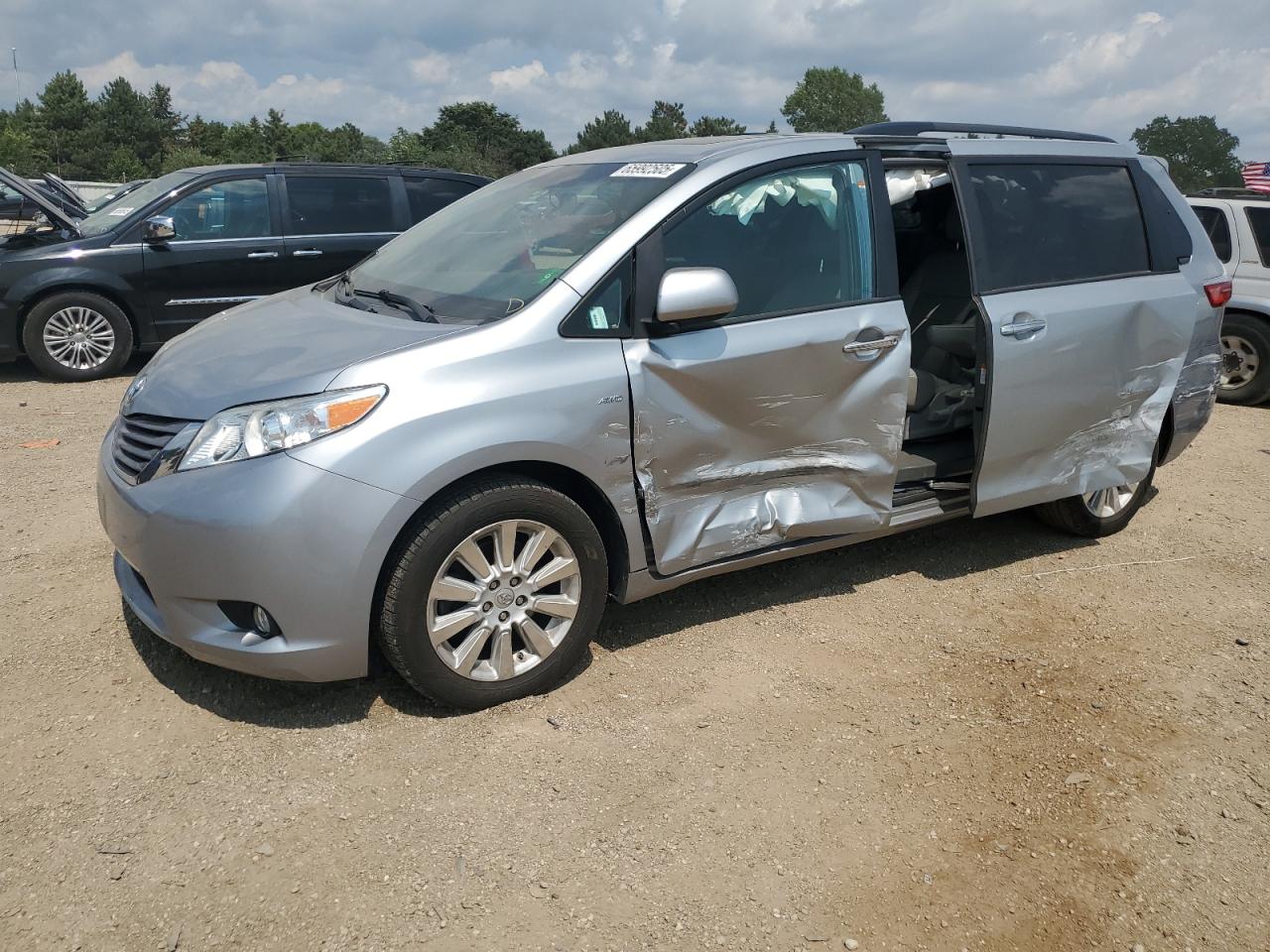 TOYOTA SIENNA XLE