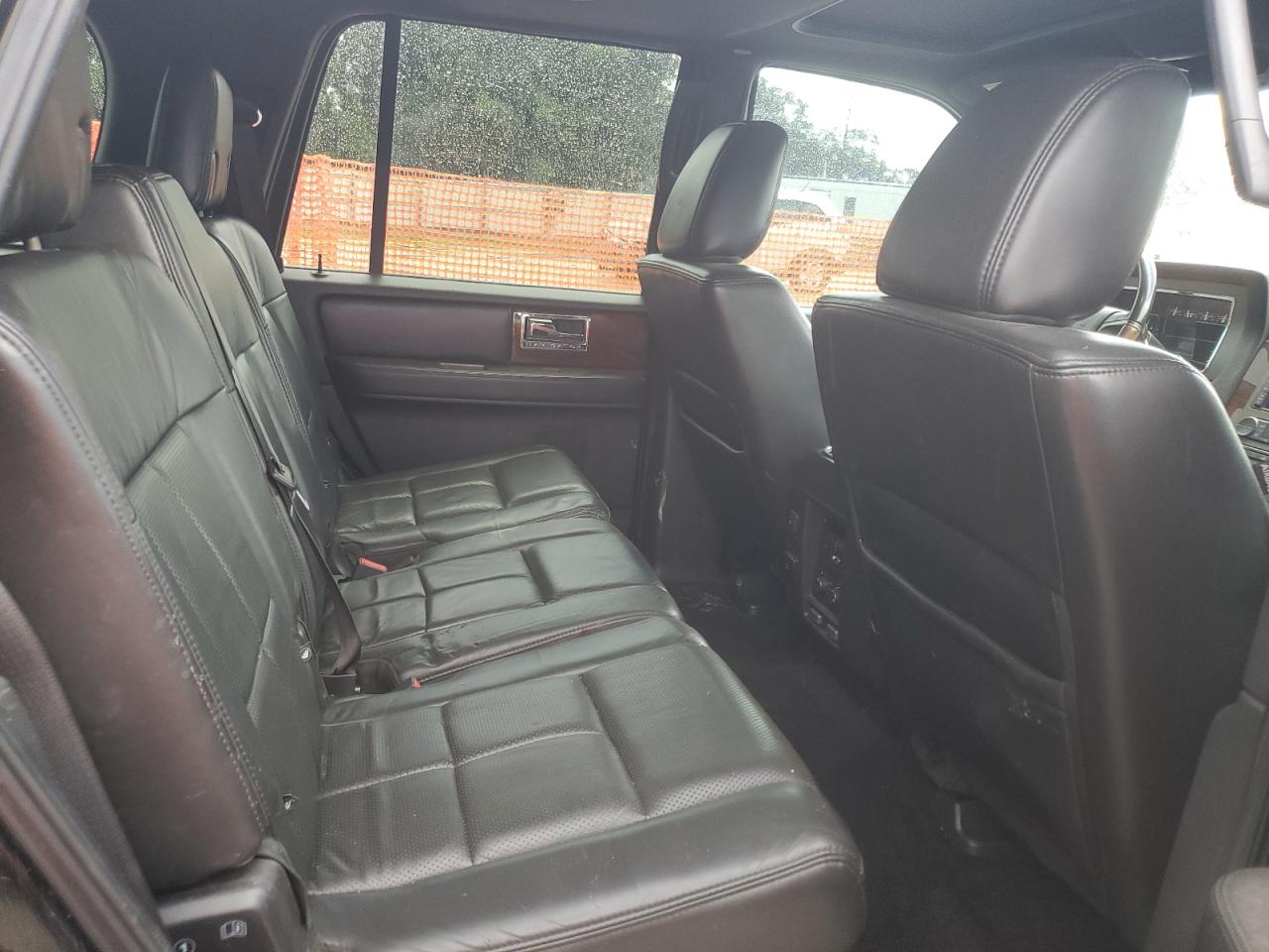 Lincoln Navigator 2011