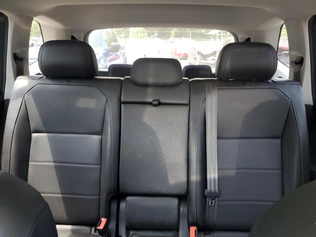 2018 VOLKSWAGEN TIGUAN SE 3VV3B7AX1JM022682