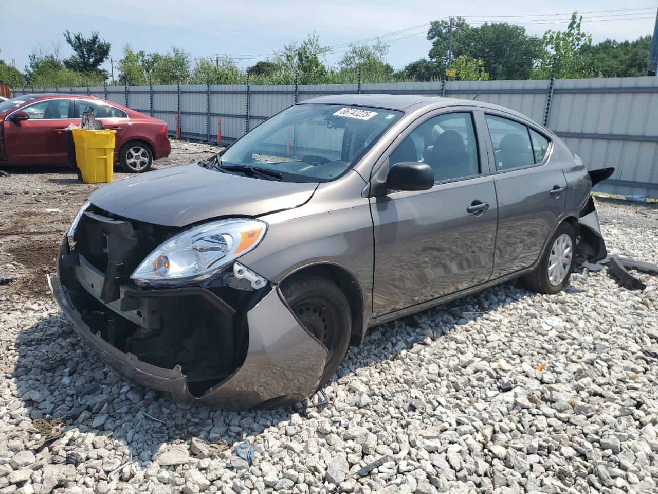 NISSAN VERSA S