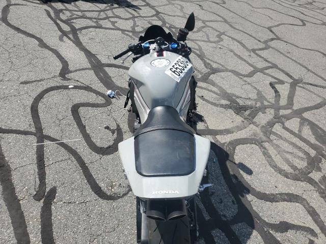 2025 HONDA CBR600 RR JH2PC40H5SK200051