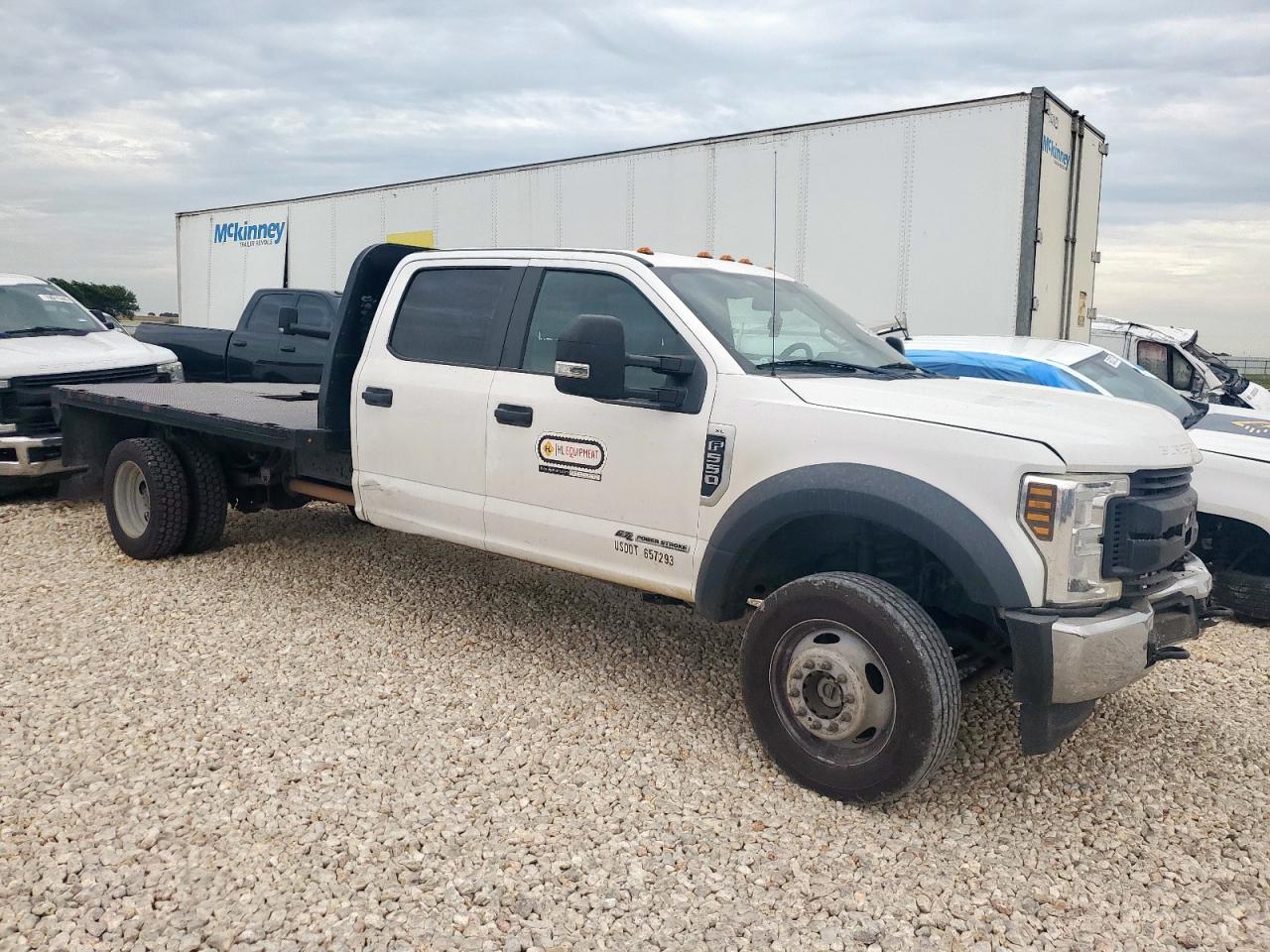 FORD F-550 SUPER DUTY