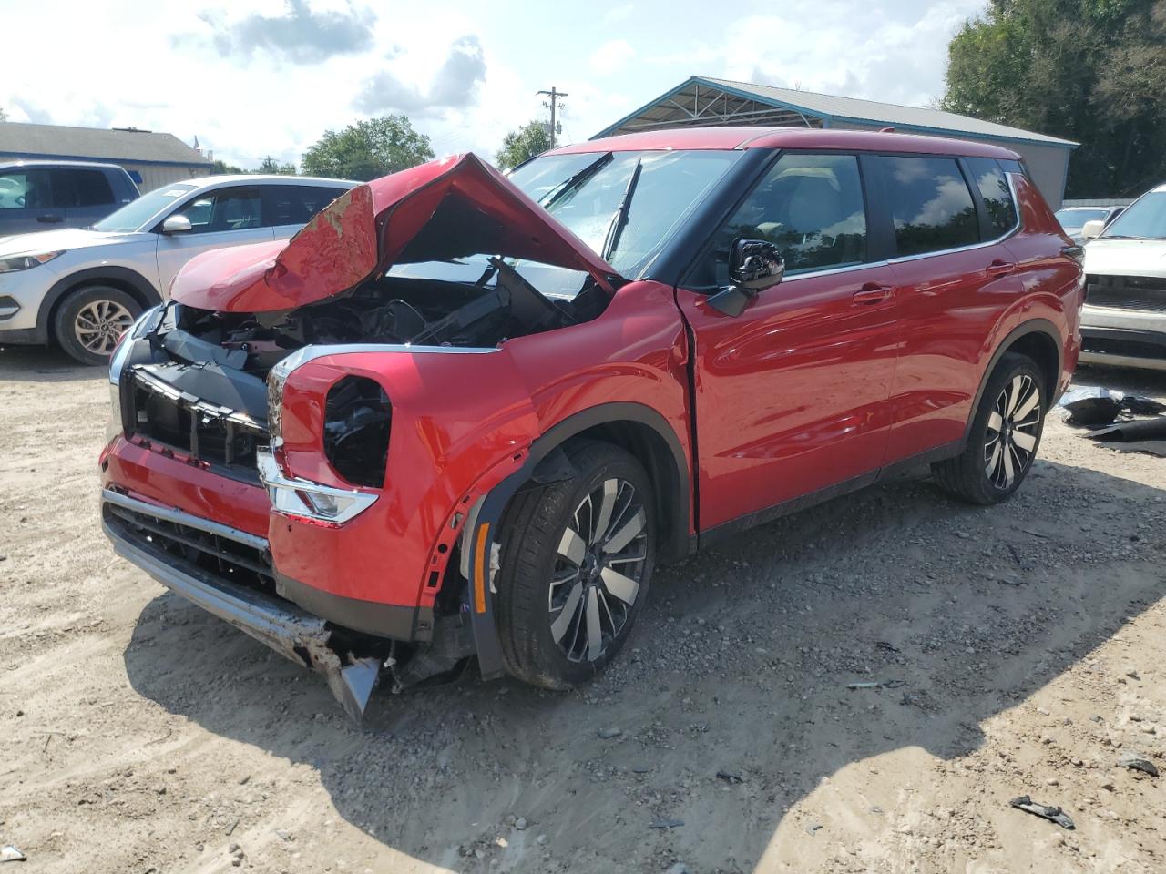 MITSUBISHI OUTLANDER SE