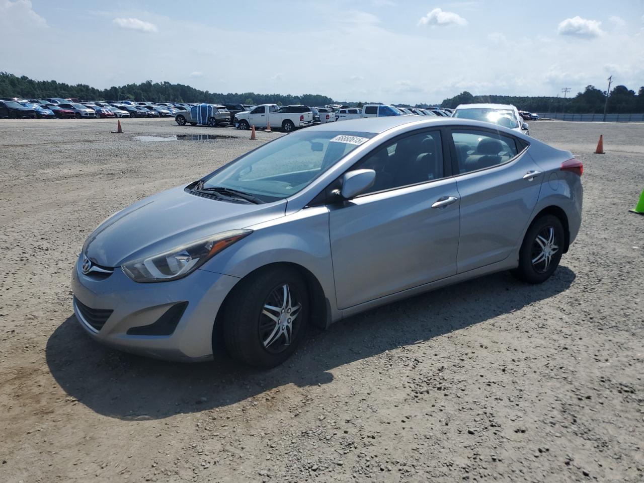 HYUNDAI ELANTRA SE