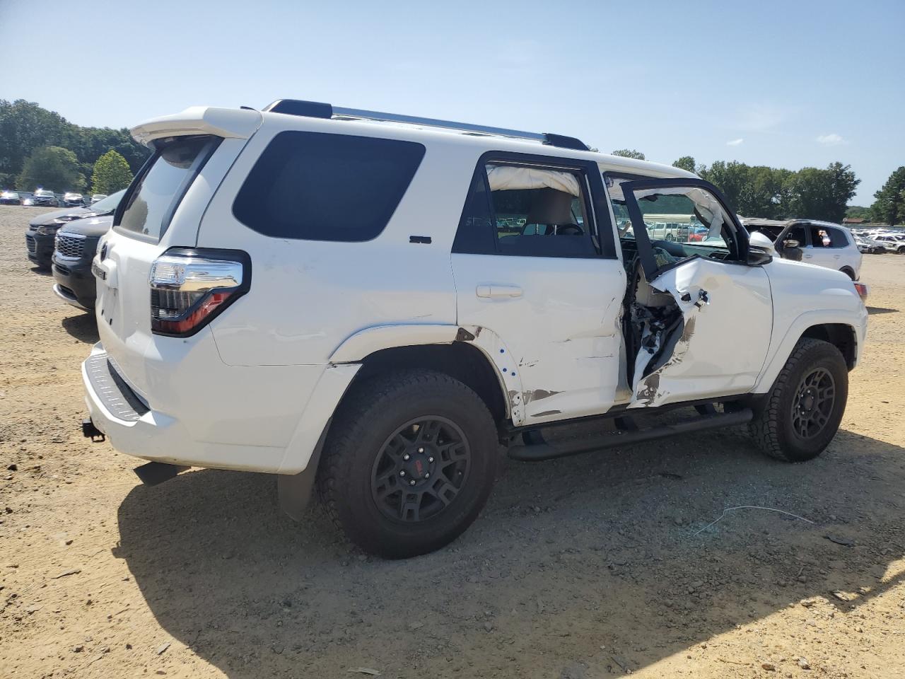 TOYOTA 4RUNNER SR5