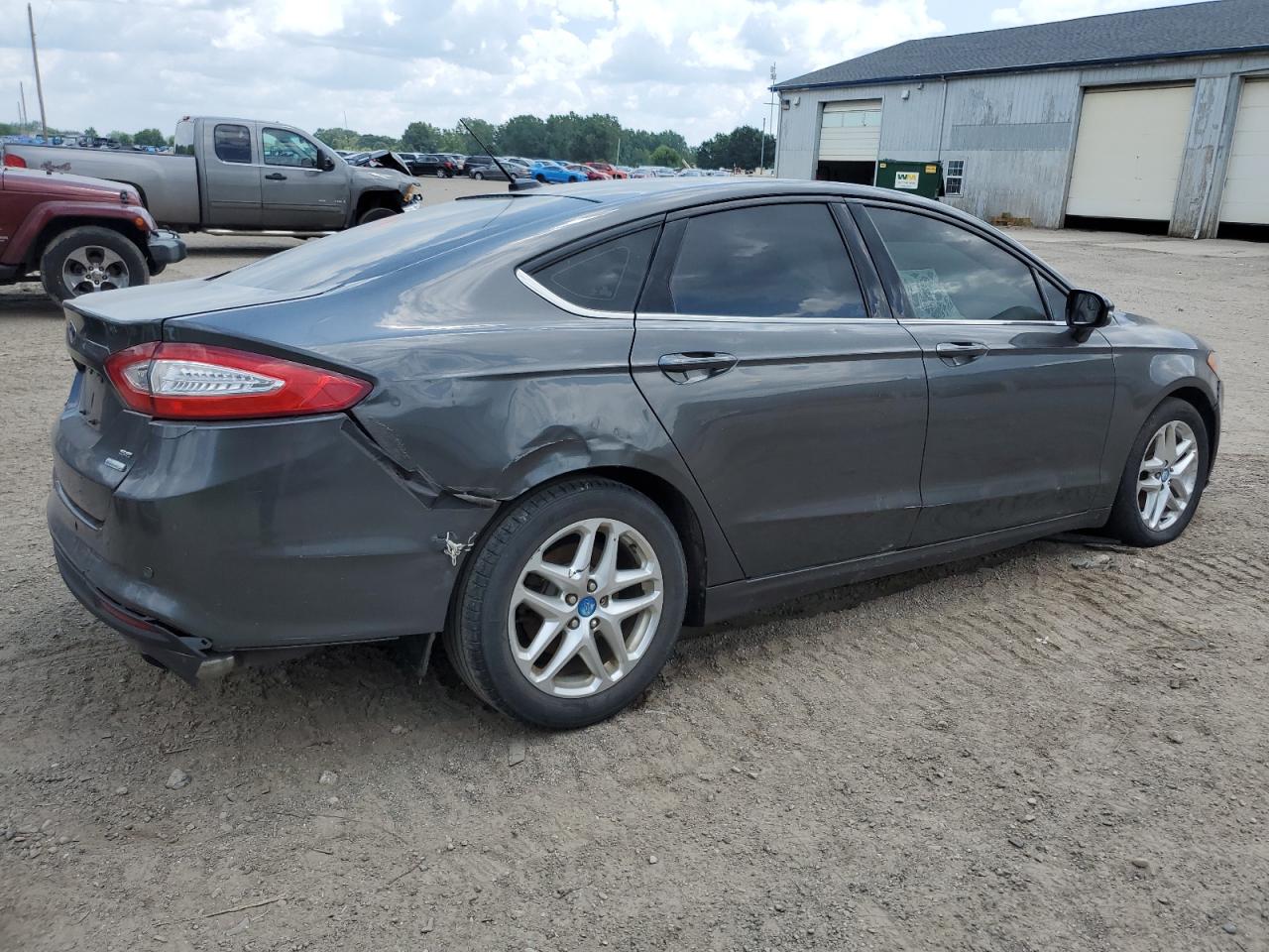 FORD FUSION SE