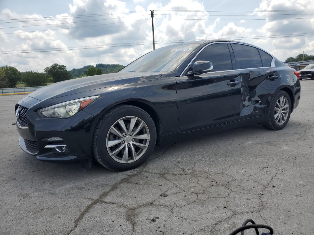INFINITI Q50 PREMIUM