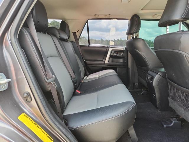 2018 TOYOTA 4RUNNER SR JTEZU5JR5J5165466