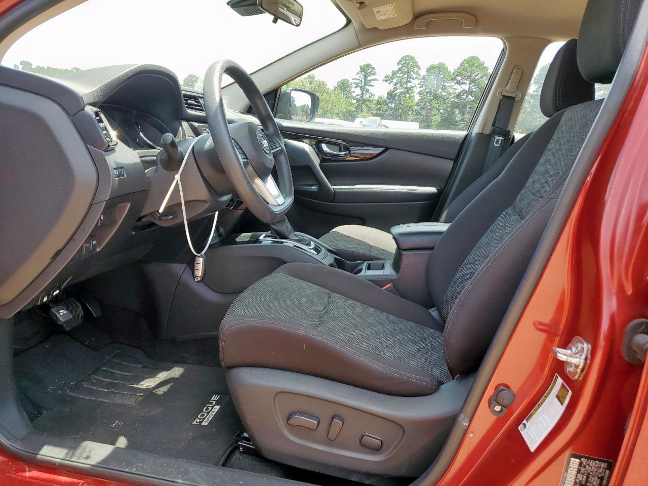 NISSAN ROGUE SPORT S