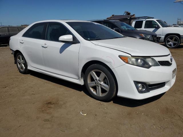 Vin: 4t1bf1fk4eu866902, lot: 61795655, toyota camry l 20144