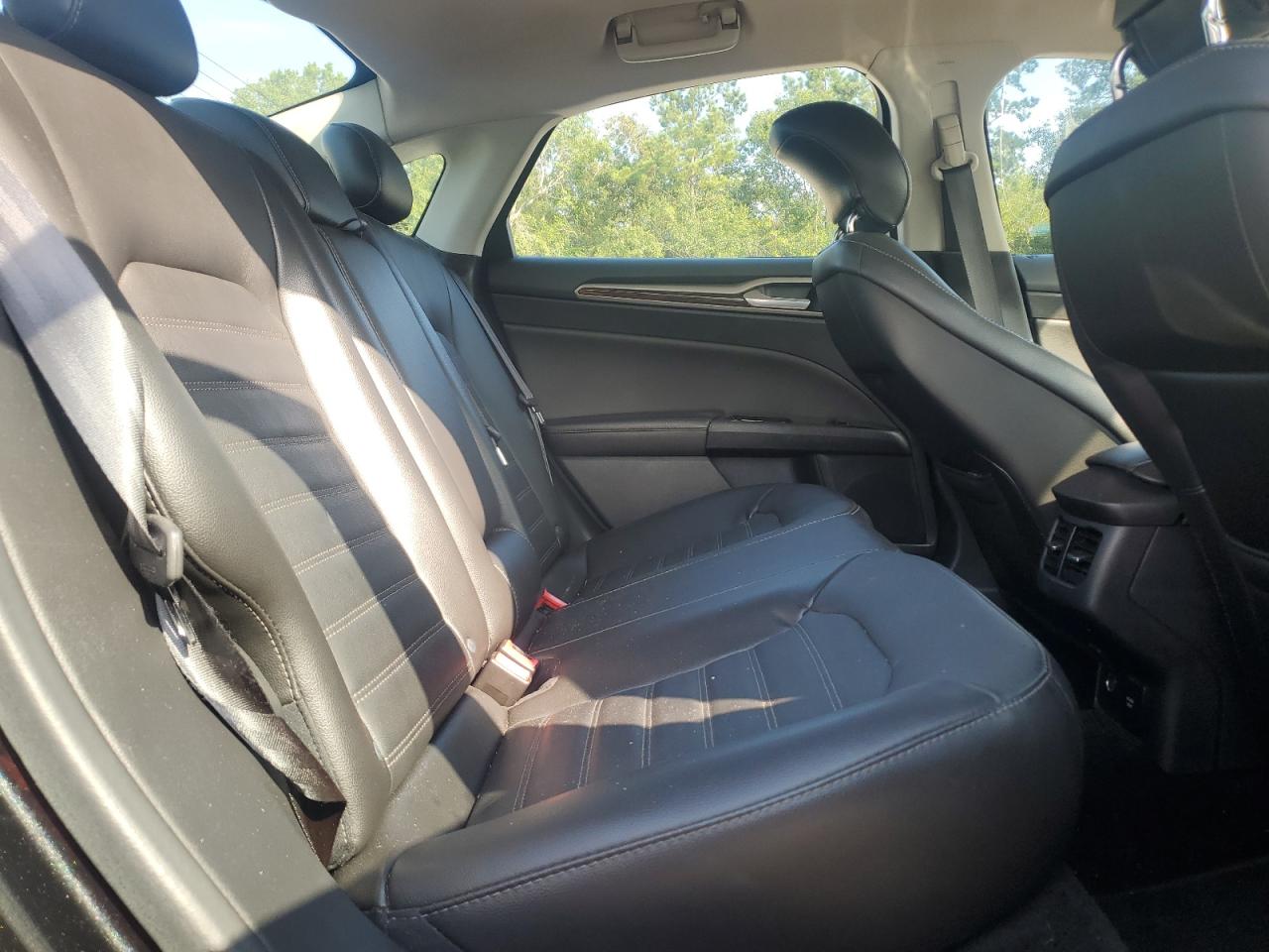 FORD FUSION SE HYBRID