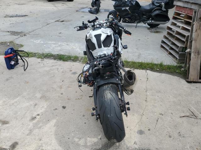 2015 BMW S 1000 R WB10D120XFZ199941