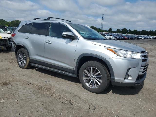 2019 TOYOTA HIGHLANDER SE - 5TDJZRFH6KS568491