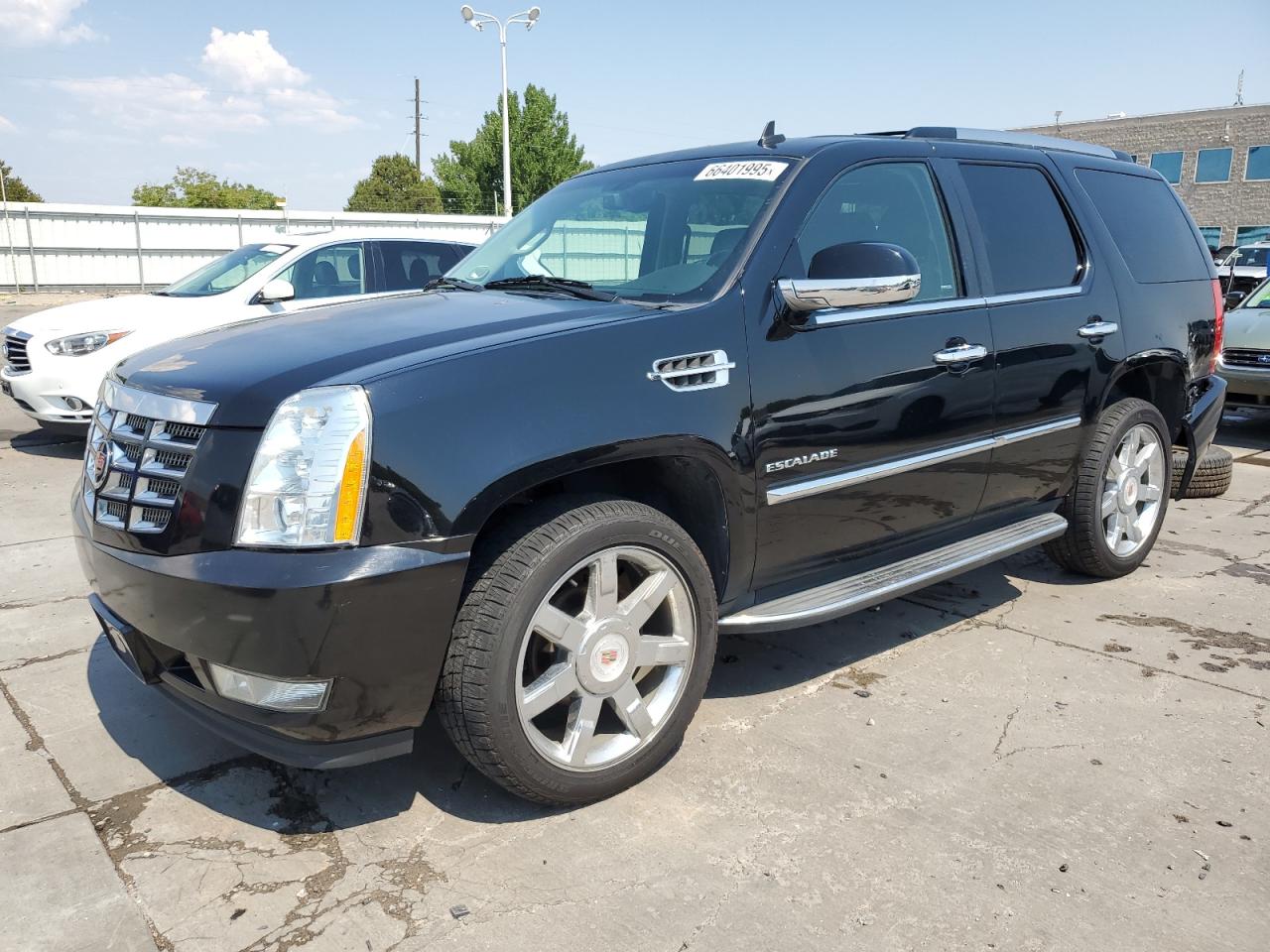 CADILLAC ESCALADE LUXURY