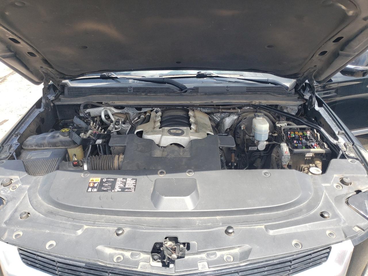 CADILLAC ESCALADE PREMIUM