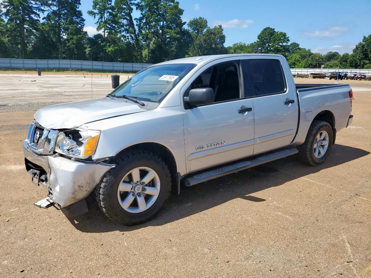 NISSAN TITAN S
