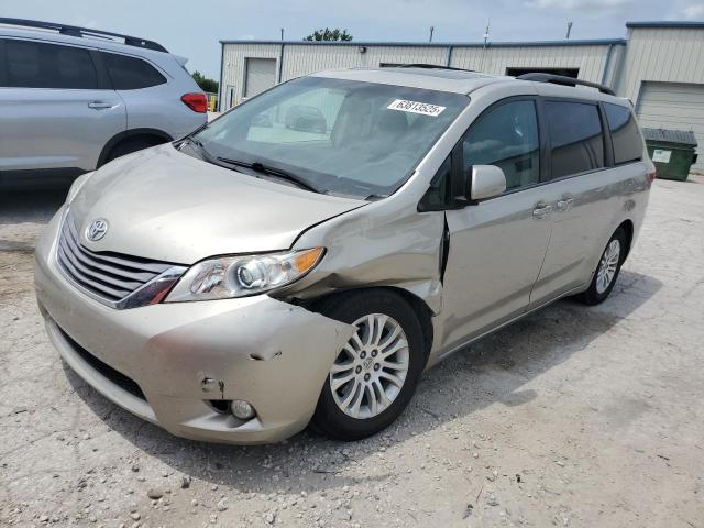 TOYOTA SIENNA XLE