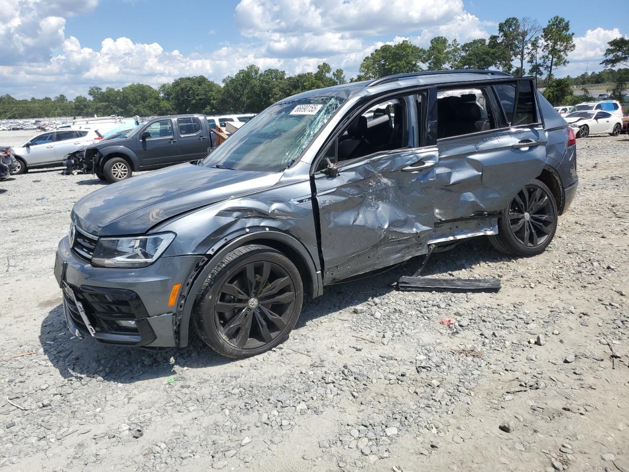 VOLKSWAGEN TIGUAN SE
