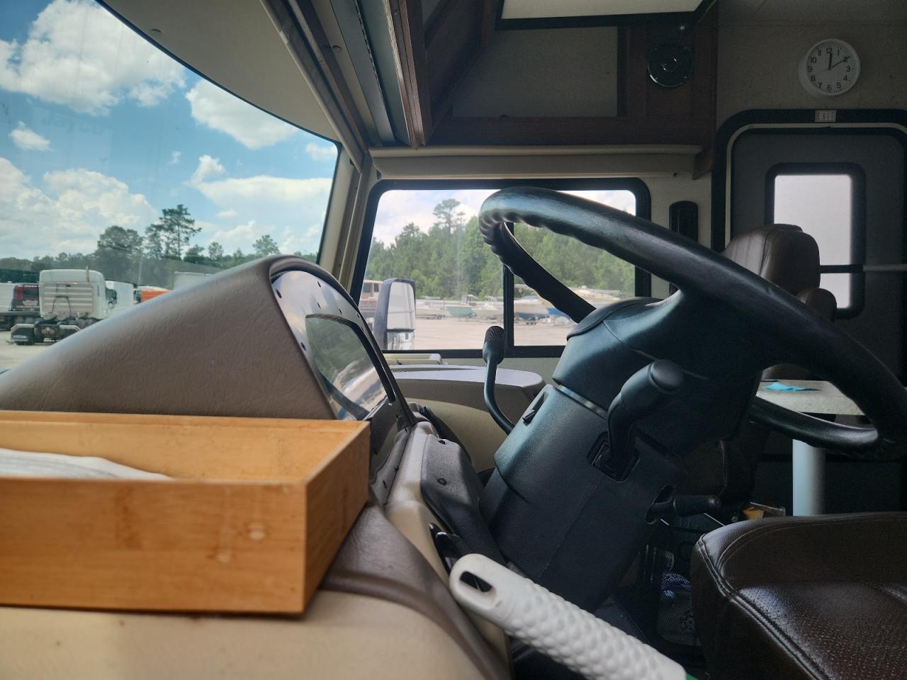 Lot #3208284450 2018 FORD F53