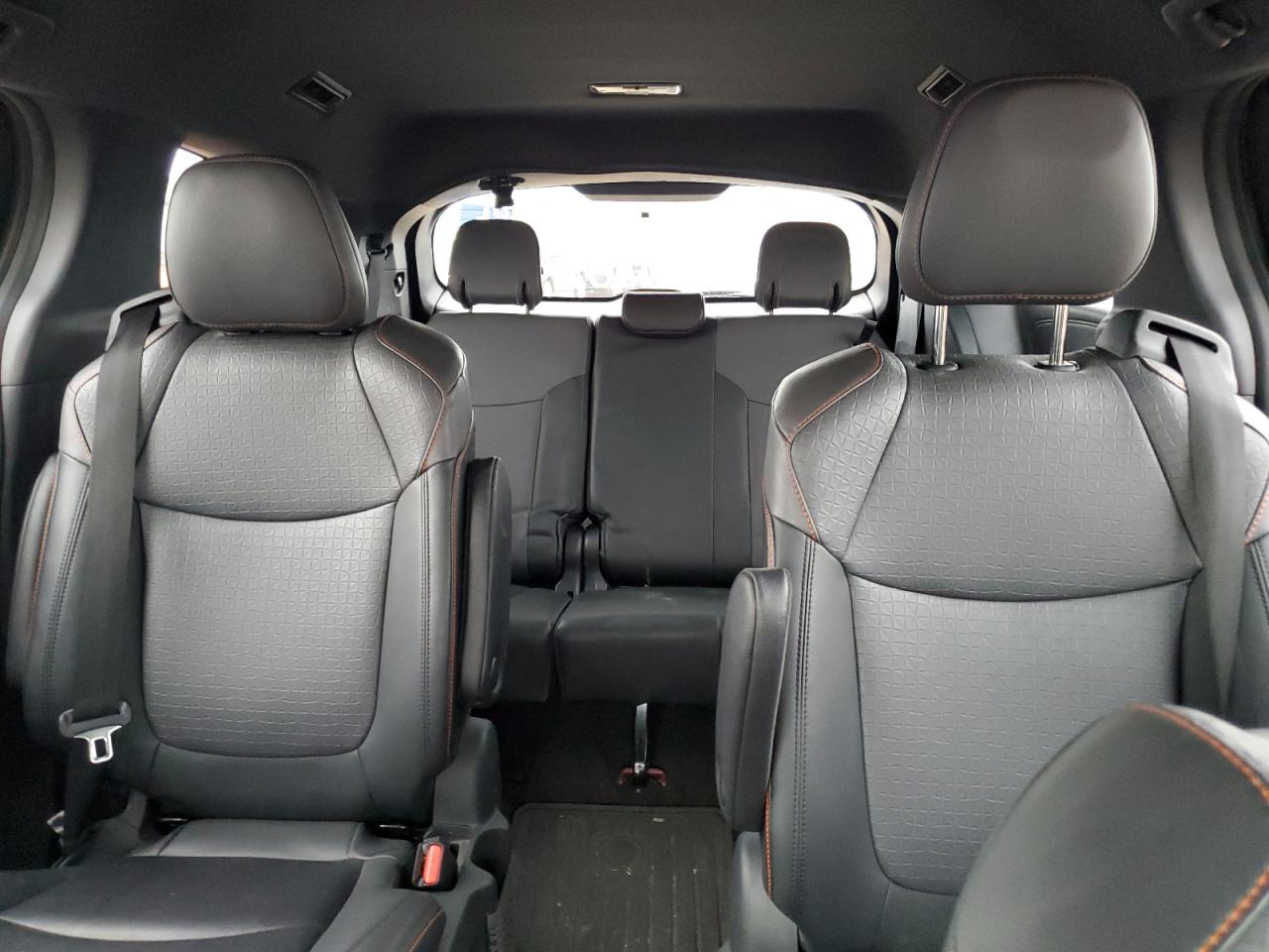 TOYOTA SIENNA XSE