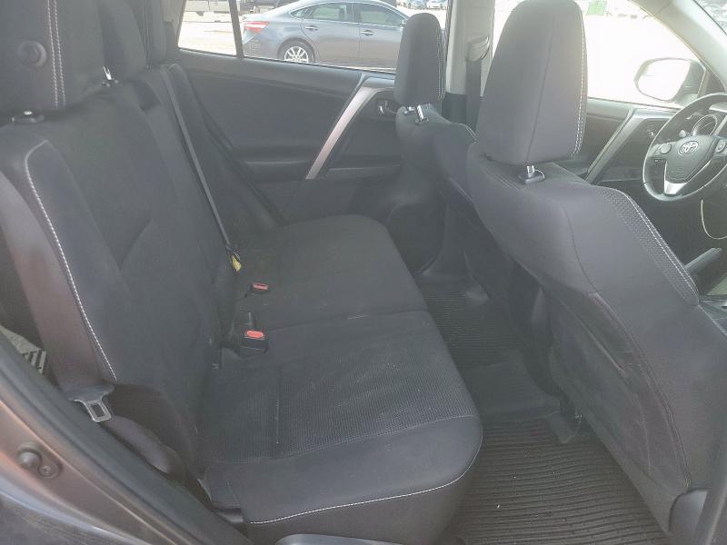 2017 TOYOTA RAV4 XLE JTMRFREV7HD211912