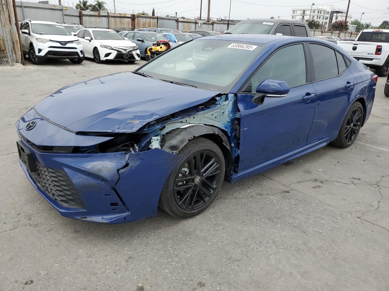 TOYOTA CAMRY XSE