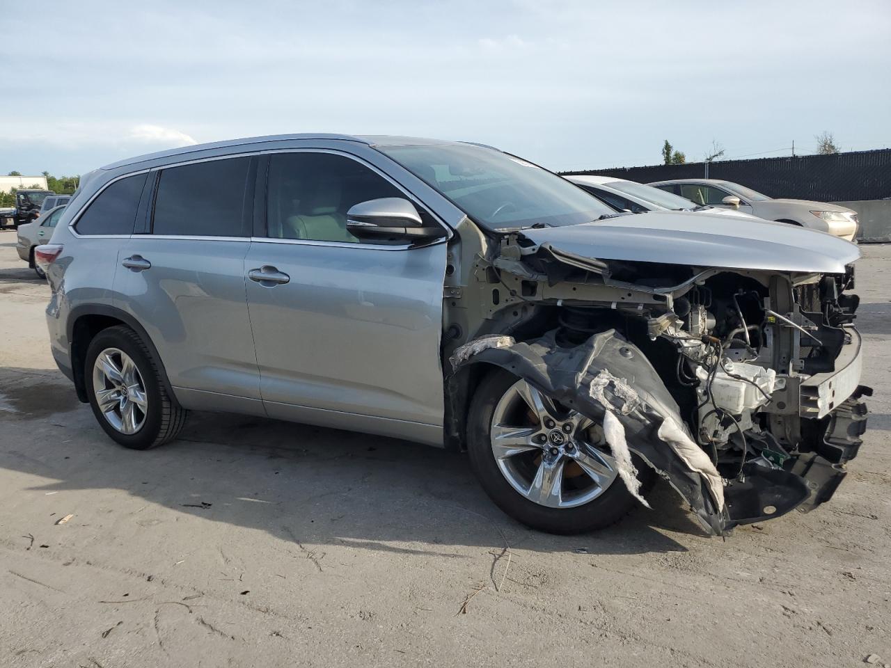 Toyota Highlander 2016