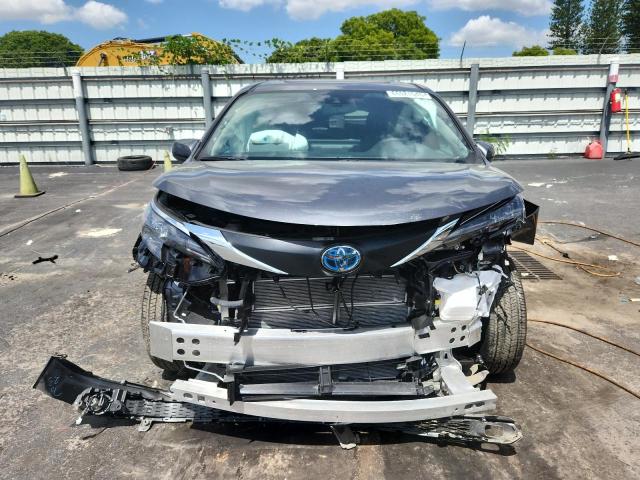 2025 TOYOTA SIENNA XLE 5TDYRKEC8SS243210
